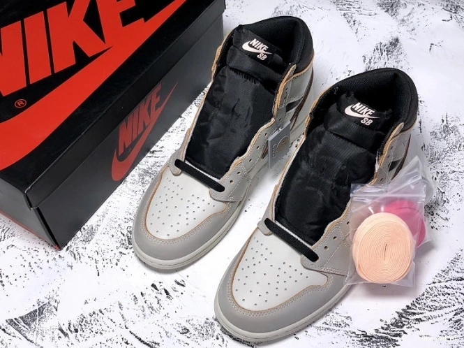 High 1 CD6578-006 Bone Air OG Jordan Light Nike x SB 1002